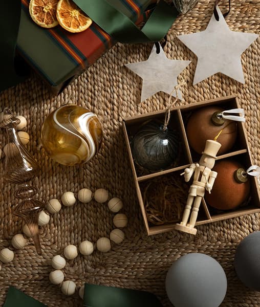 Decorating Small Spaces for the Holidays
